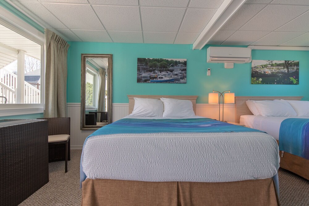 Footbridge Beach Motel - photo 33