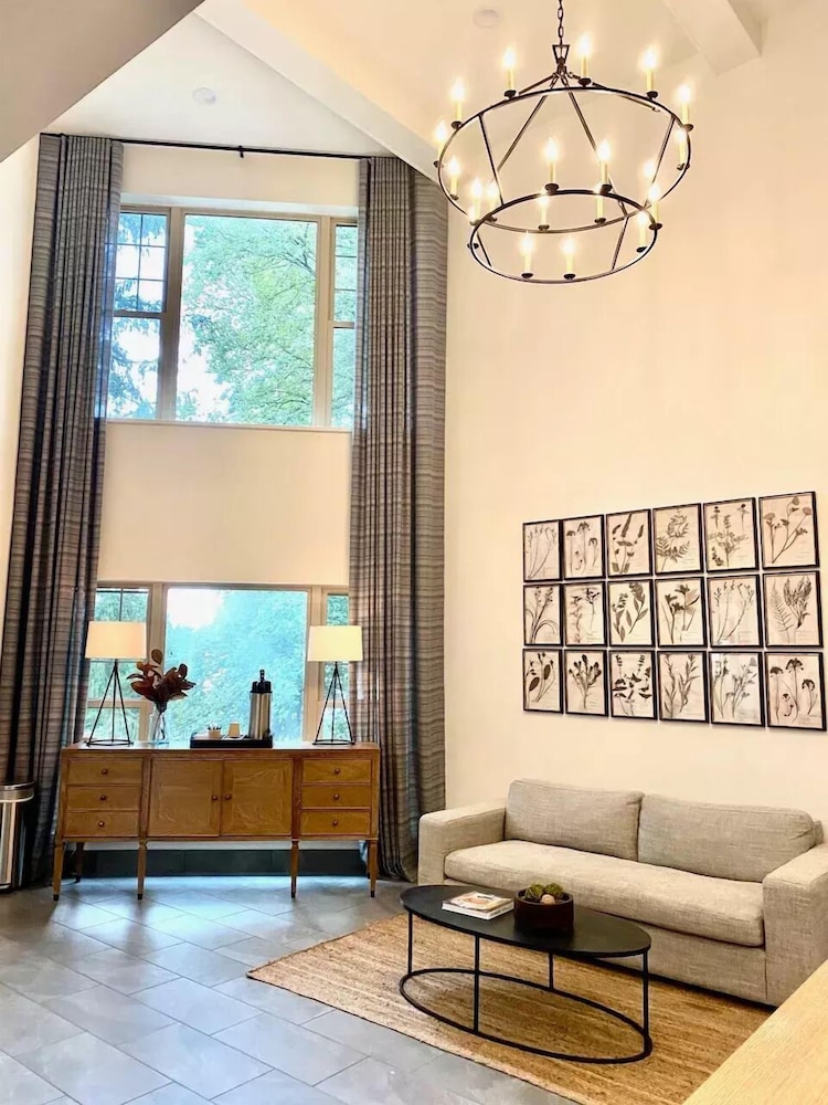 Foxburg Inn in St. Petersburg, United States