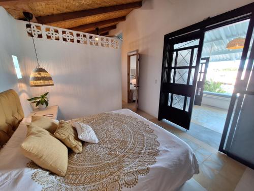 BajaColor Blue in El Pescadero, Mexico