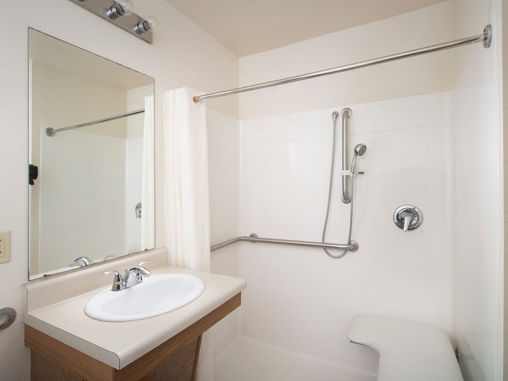 WoodSpring Suites Wilkes Barre - photo 16