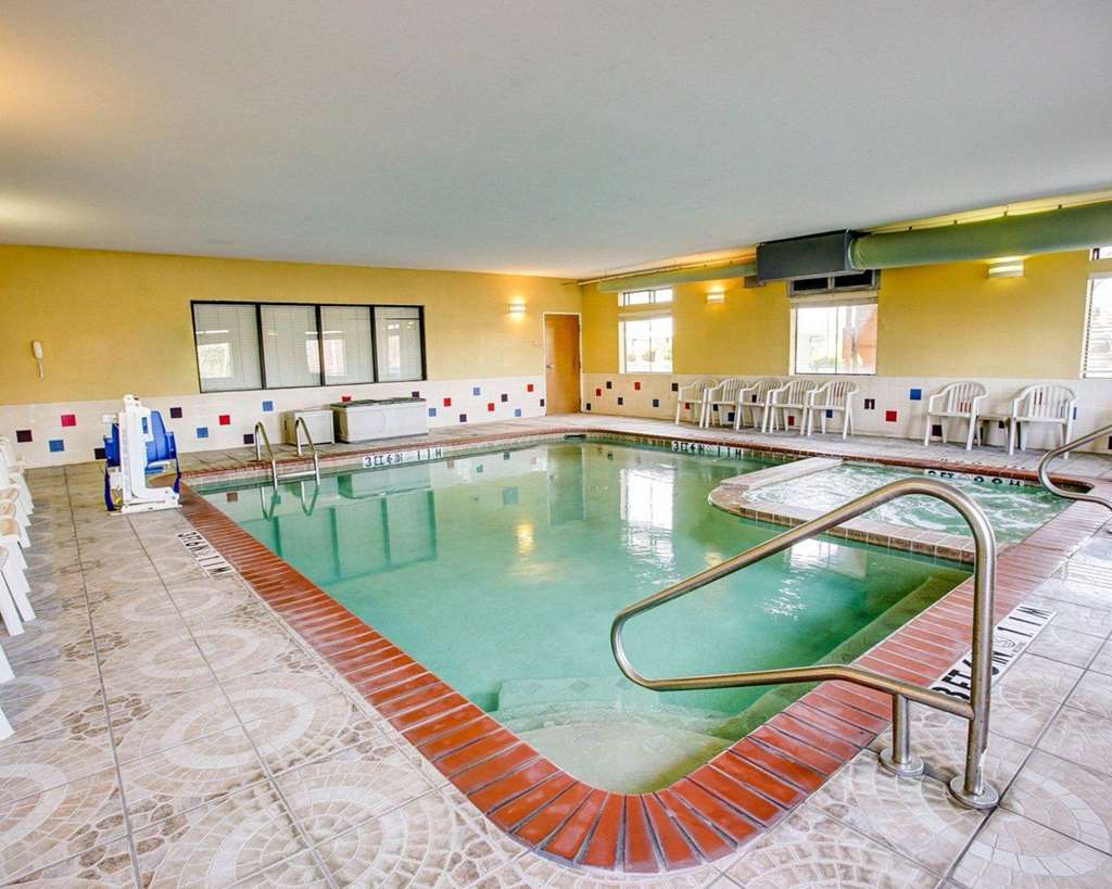 Comfort Suites Brenham - photo 16