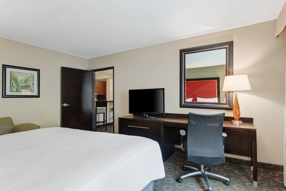 Crowne Plaza Houston Galleria Area by IHG - photo 45