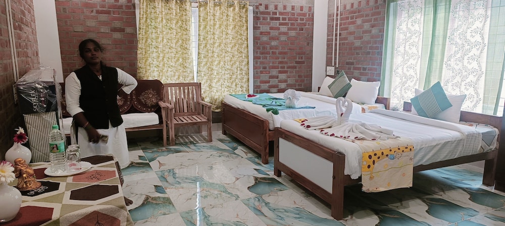 Five Falls Ramana Villa — Kuttalam — photo 3