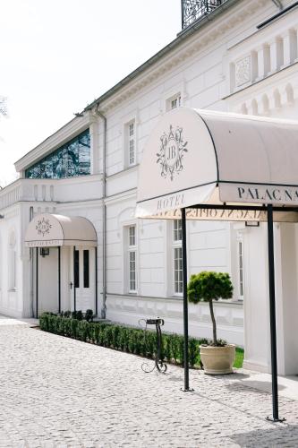 Pałac na Opieszynie — hotel in Wrzesnia