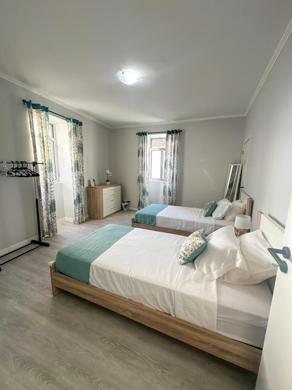 Maré Alta Scenic Seaside Stay with outdoor deck — 4-Star Luxury Hotel in Vila Franca Do Campo, Portugal