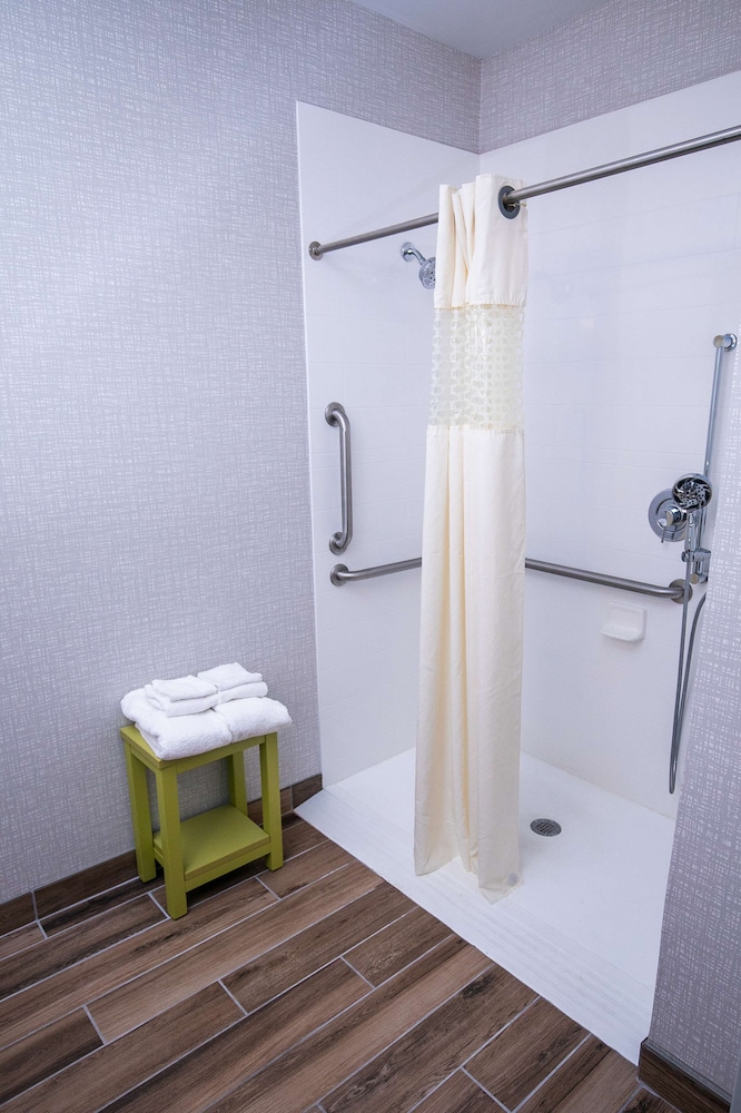 Hampton Inn Pickwick Dam At Shiloh Falls - photo 28