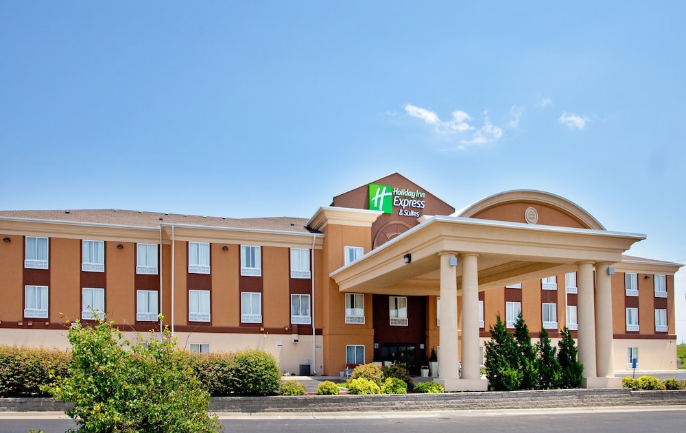 Holiday Inn Express & Suites Lawrence by IHG - photo 34