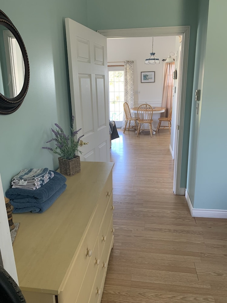 Whispering Waves Cottages — Shelburne — photo 4