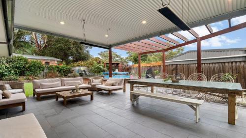 Speckled Nest in Hawks Nest, Australia
