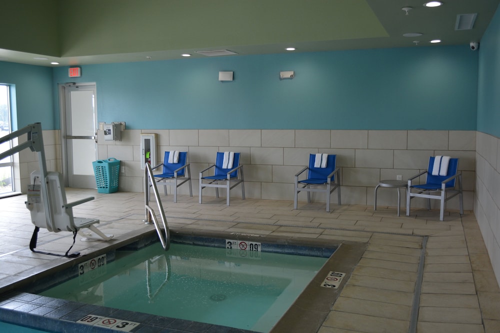 Holiday Inn Express & Suites Liberal by IHG - photo 17