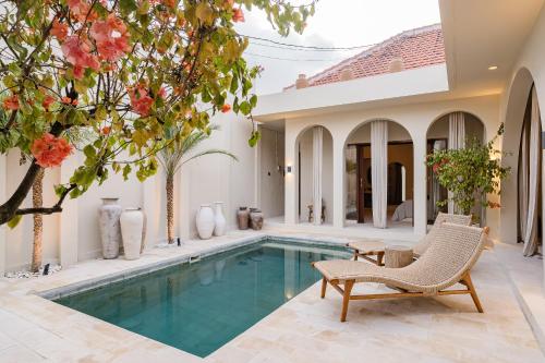 Villa Azizam Free Gym & Sauna Luxury 3BR Villa — 4-Star Luxury Hotel in Canggu, Indonesia