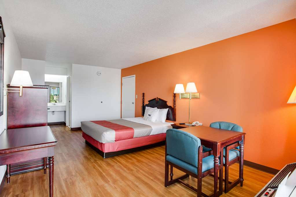 Motel 6 White House TN - photo 12