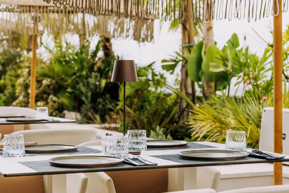 מזון ומשקאות