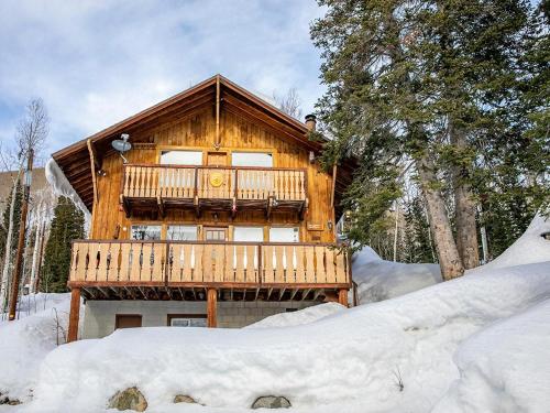 Mountain View Chalet — 4-Star Luxury Hotel in Brighton, United States