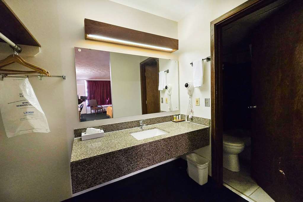 Travelodge by Wyndham Oakley - photo 13