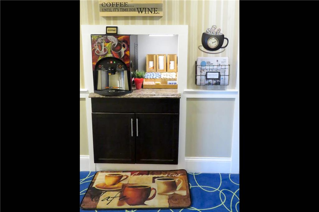 Rodeway Inn Logan International Airport - photo 14