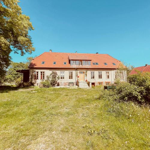 Characterful Holiday Flat On Rügen — hotel in Rambin