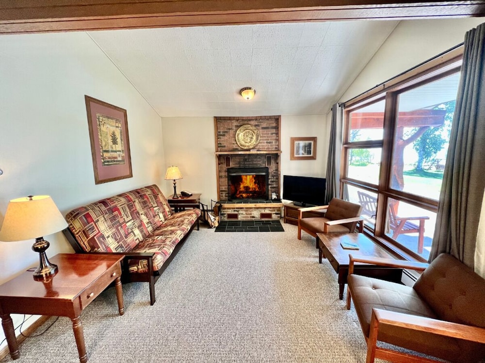 Thomsonite Beach Inn - photo 54