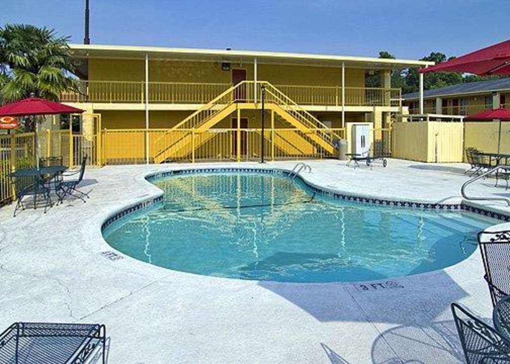 Econo Lodge Inn & Suites Columbus near Fort Benning - photo 24