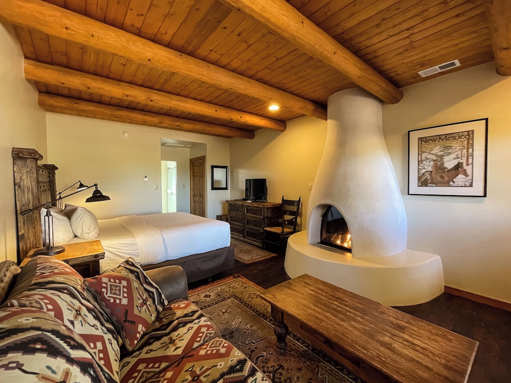 The Abiquiu Inn - photo 59