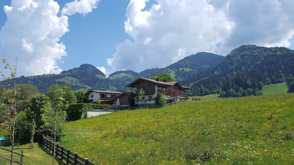 Hotel Garni Feldrose — Niederau