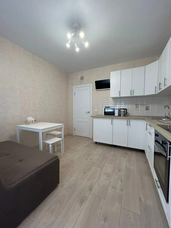 V Tsentre Goroda Flat — Kopeysk — photo 4