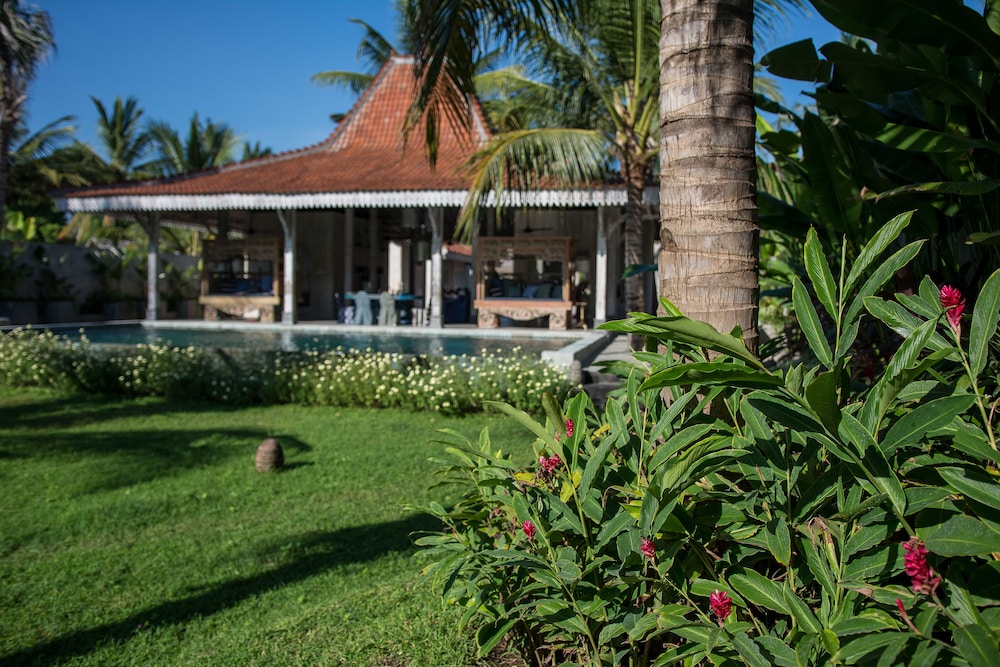 Beach Villas Lombok — 4-Star Luxury Hotel in Tanjung, Indonesia