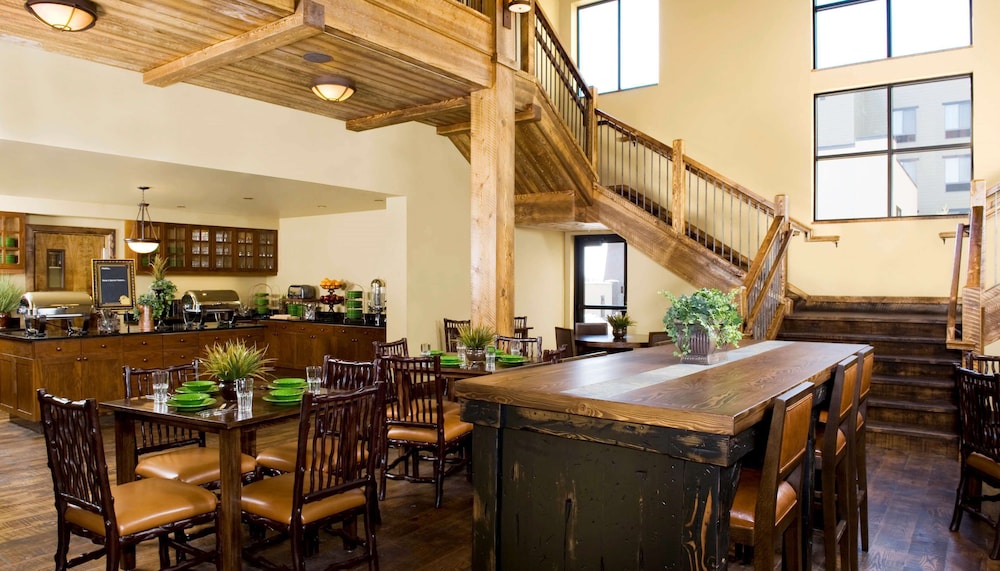 Homewood Suites by Hilton Bozeman - photo 4