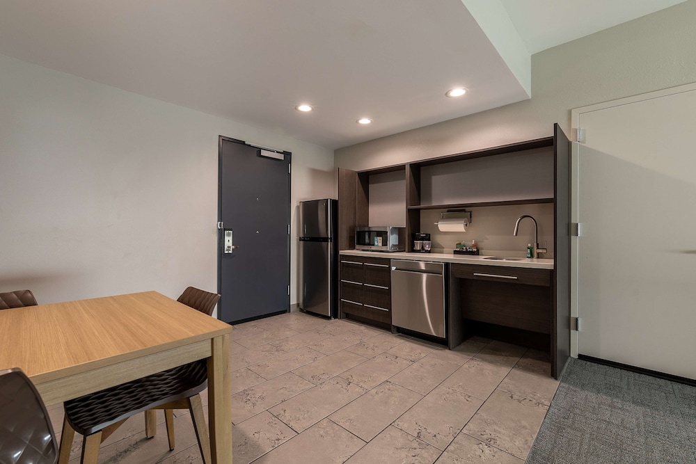 Home2 Suites By Hilton Cookeville - photo 18
