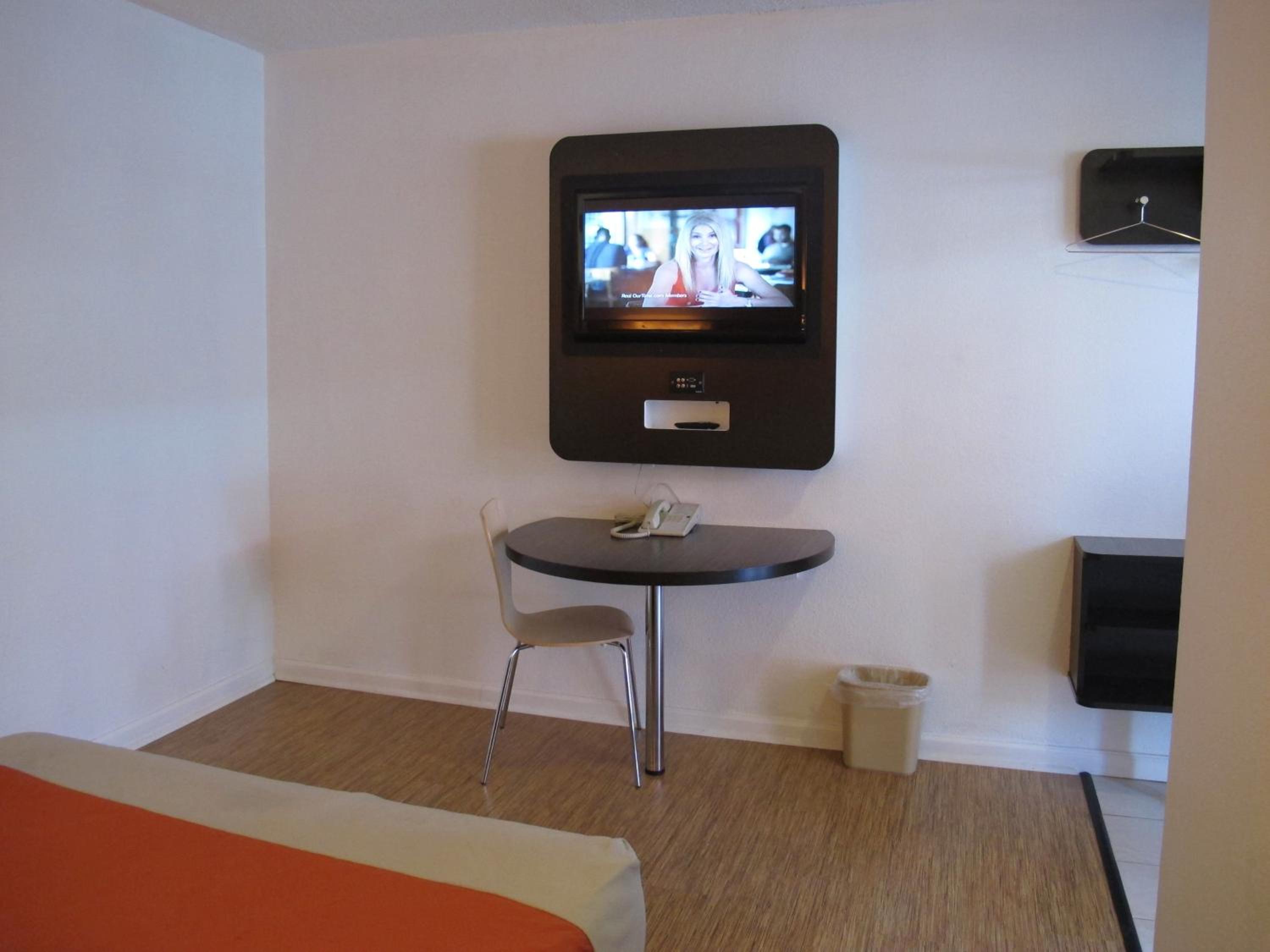 Motel 6 Baltimore MD - photo 28