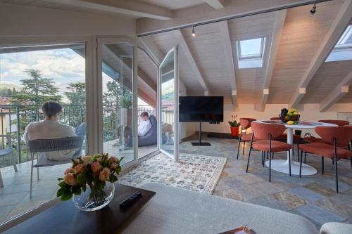 Residenza ai Ferrari Attici — 4-Star Luxury Hotel in Riva Del Garda, Italy