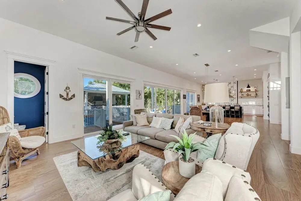 Slice of Paradise by Beach Retreats — 4-Star Luxury Hotel in Holmes Beach, United States