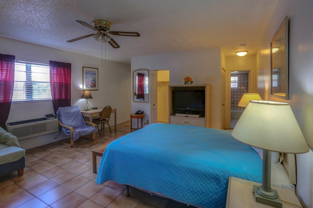Richard's Motel Studio - carbon neutral hotel in Hollywood