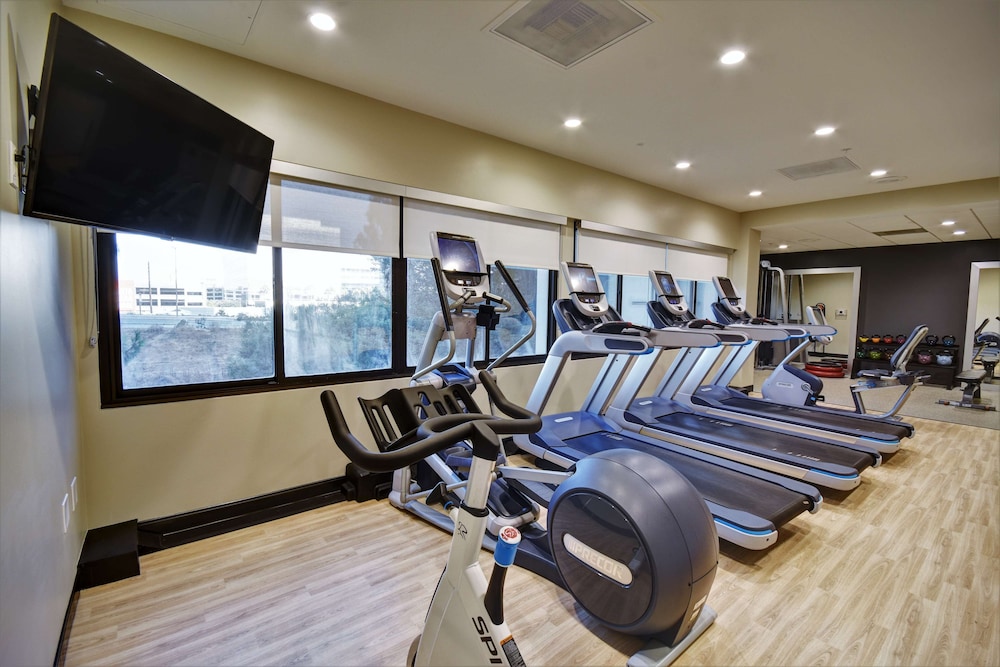 Embassy Suites by Hilton Santa Clara Silicon Valley - photo 43