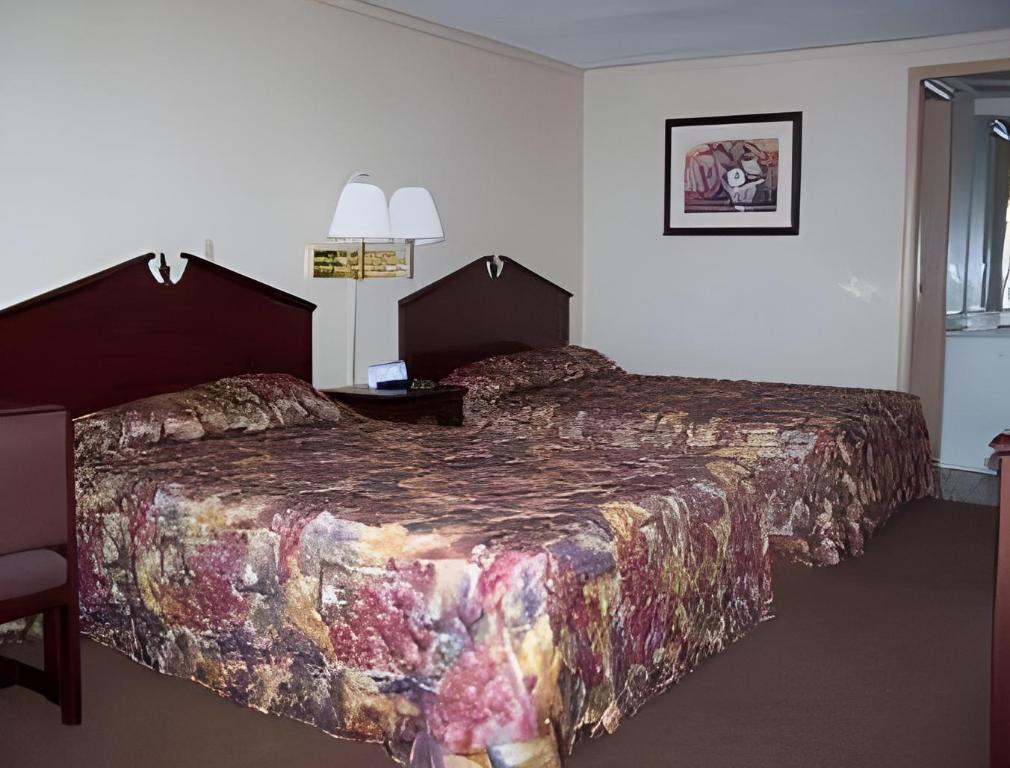 Knights Inn Rossford - photo 17