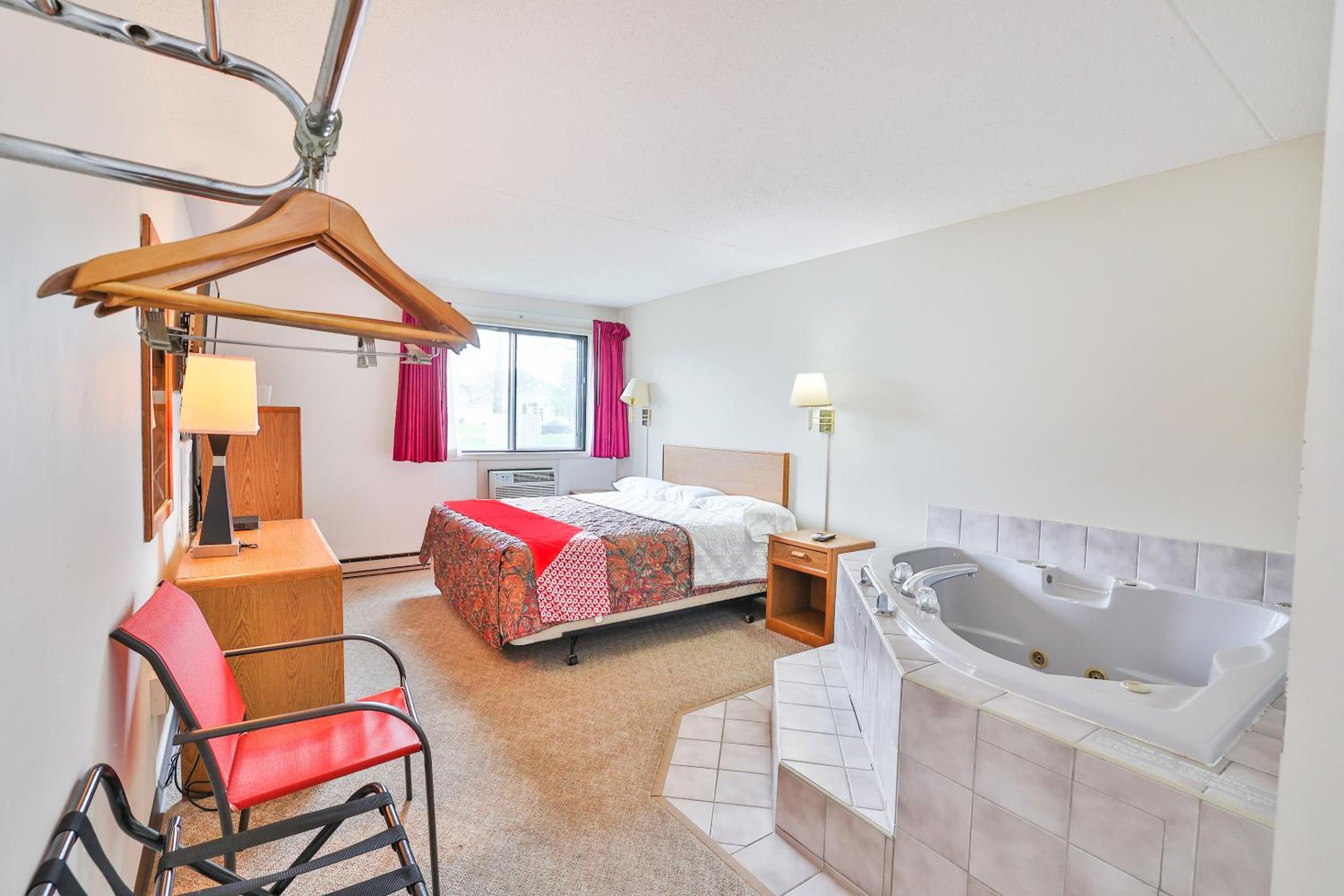 OYO Hotel Pipestone MN Canterbury Park - photo 29