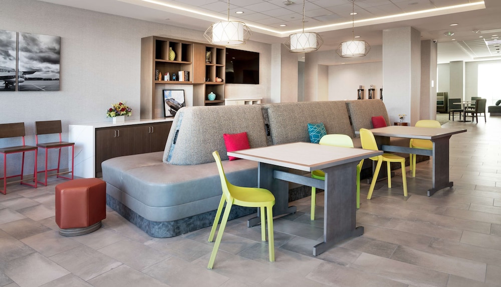 Hampton Inn Riverside March Air Force Base - photo 3