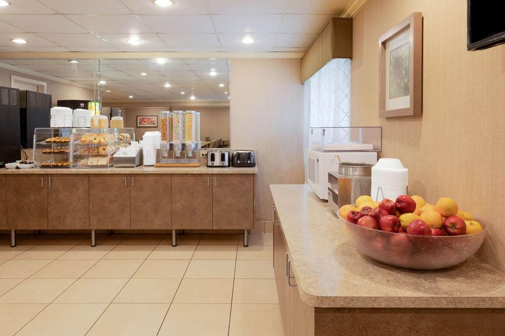 La Quinta Inn by Wyndham Minneapolis Airport Bloomington - photo 58
