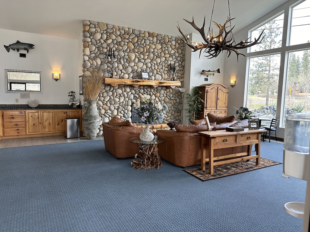 Edgewater Inn Shady Cove - photo 3