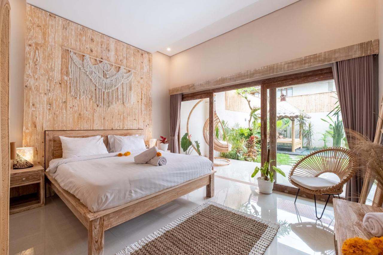 A Walk to Canggu Beach Mozon Garden Villa — 4-Star Luxury Hotel in Canggu, Indonesia