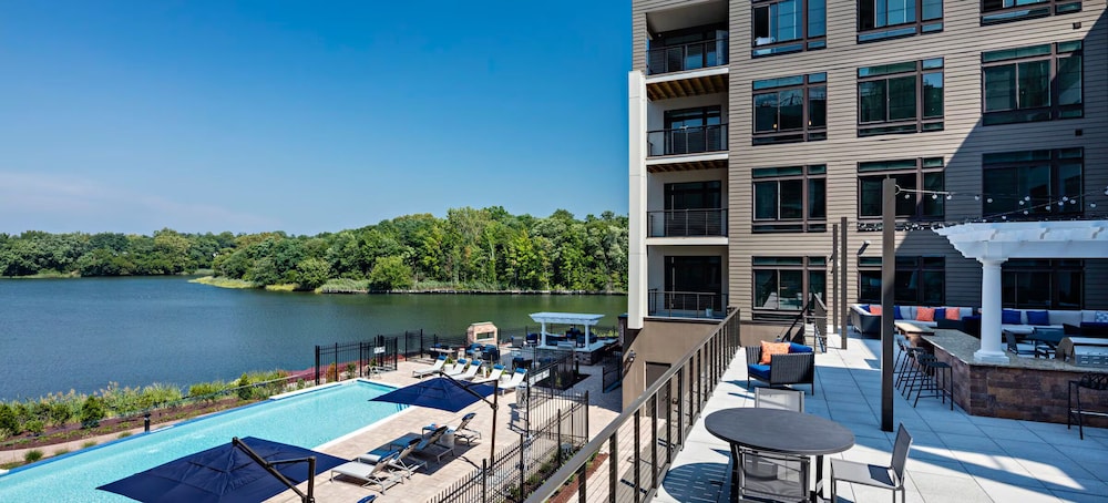 Kings Point Lux Suites - photo 5
