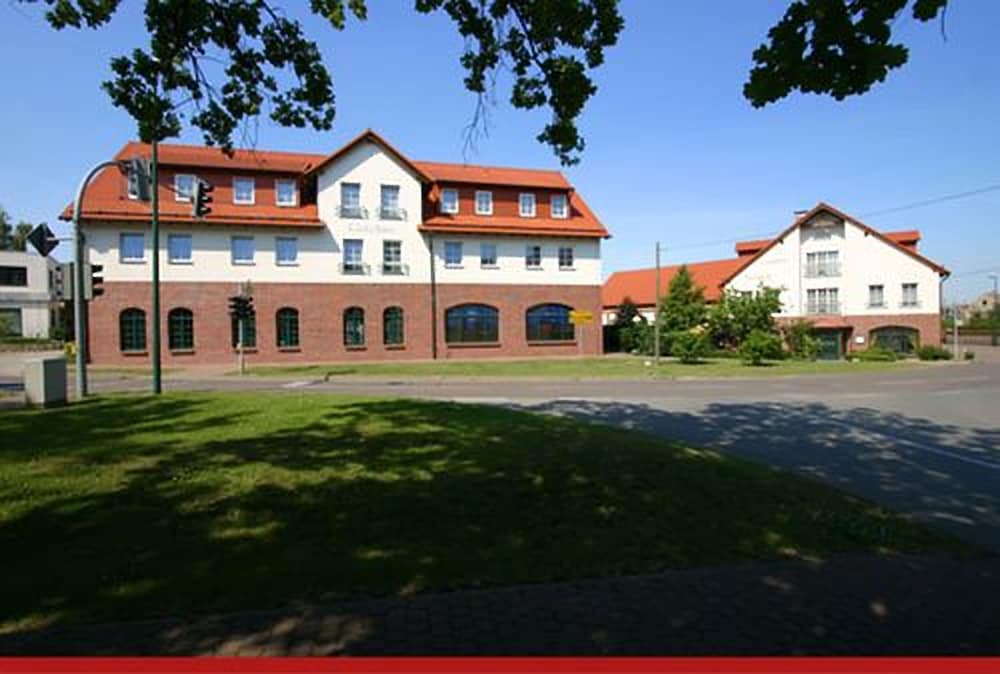 Hotel Restaurant Zur Linde — Leuna
