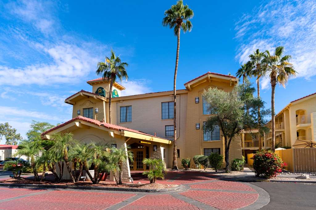 La Quinta Inn by Wyndham Phoenix Sky Harbor Airport - photo 3