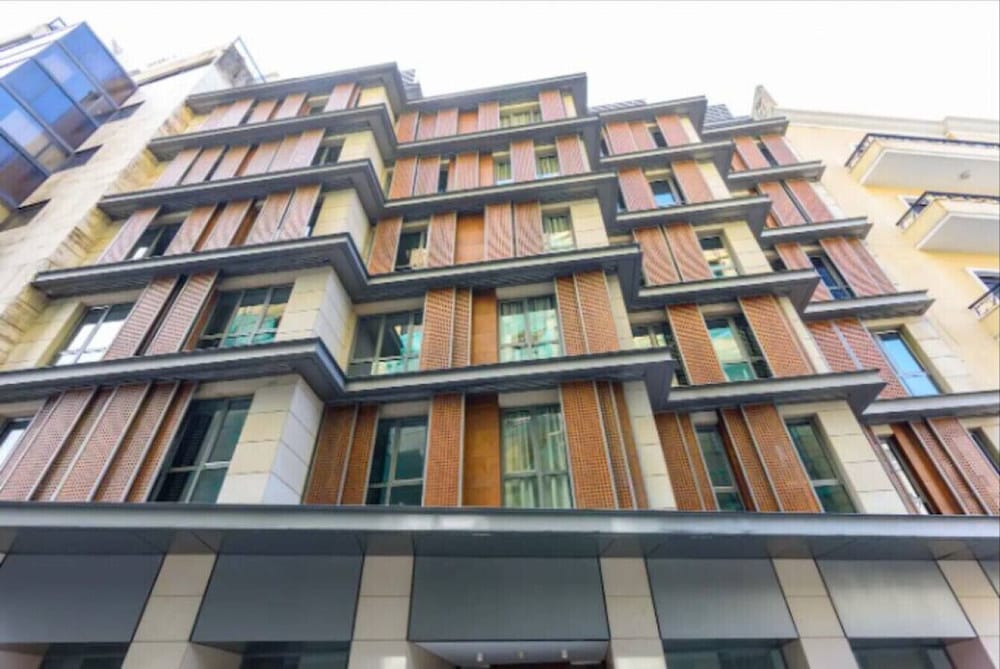 Solidere Lavish Apartments in Downtown Beirut — 4-Star Luxury Hotel in Beirut, Lebanon