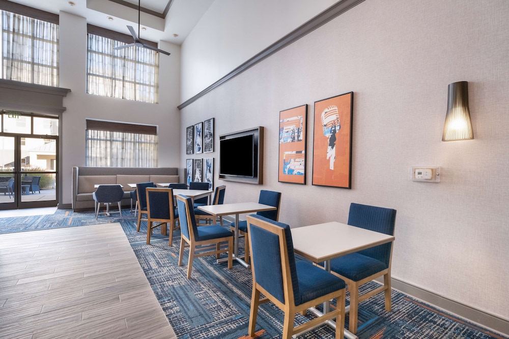 Hampton Inn & Suites Memphis East Germantown Area - photo 54