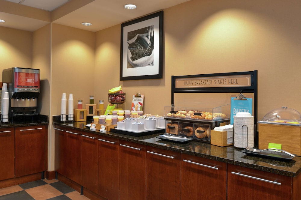 Hampton Inn Frederick - photo 32