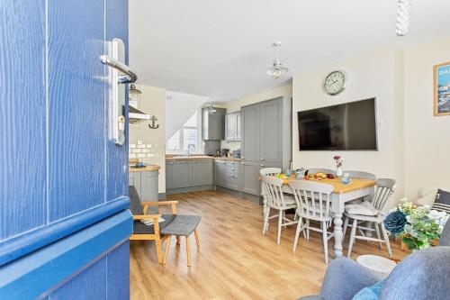 Captains Cottage Stylish cottage level location in the heart of Dartmouth — 4-Star Luxury Hotel in Dartmouth, United Kingdom