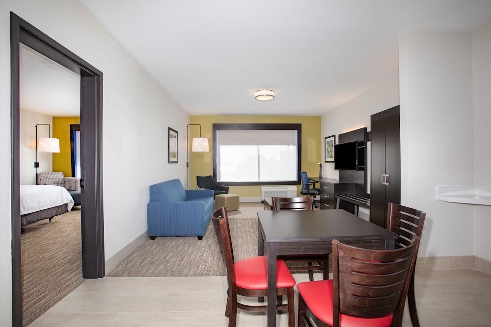 Holiday Inn Express & Suites Ely by IHG - photo 12