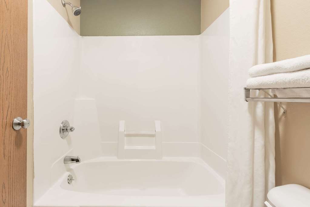 Super 8 by Wyndham Greenville - photo 8