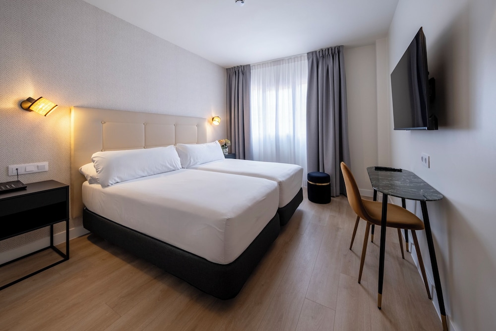 Hotel Cisneros - last minute hotel in Alcala De Henares